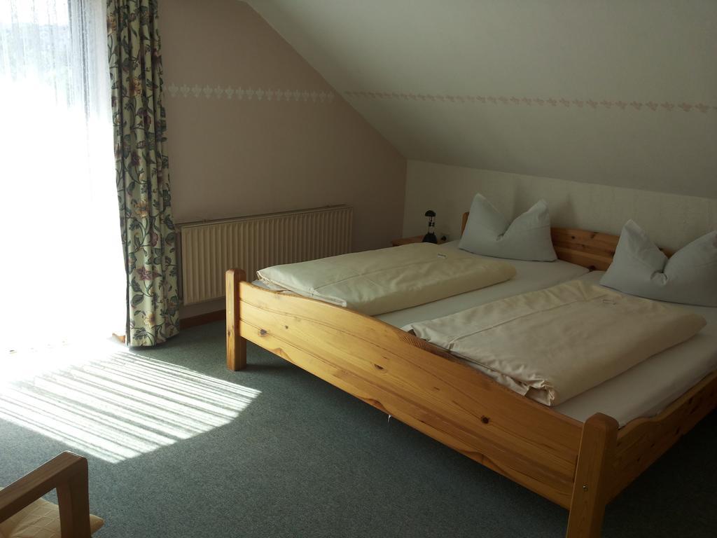 Pension "Dorfkrug" Winterberg Bilik gambar
