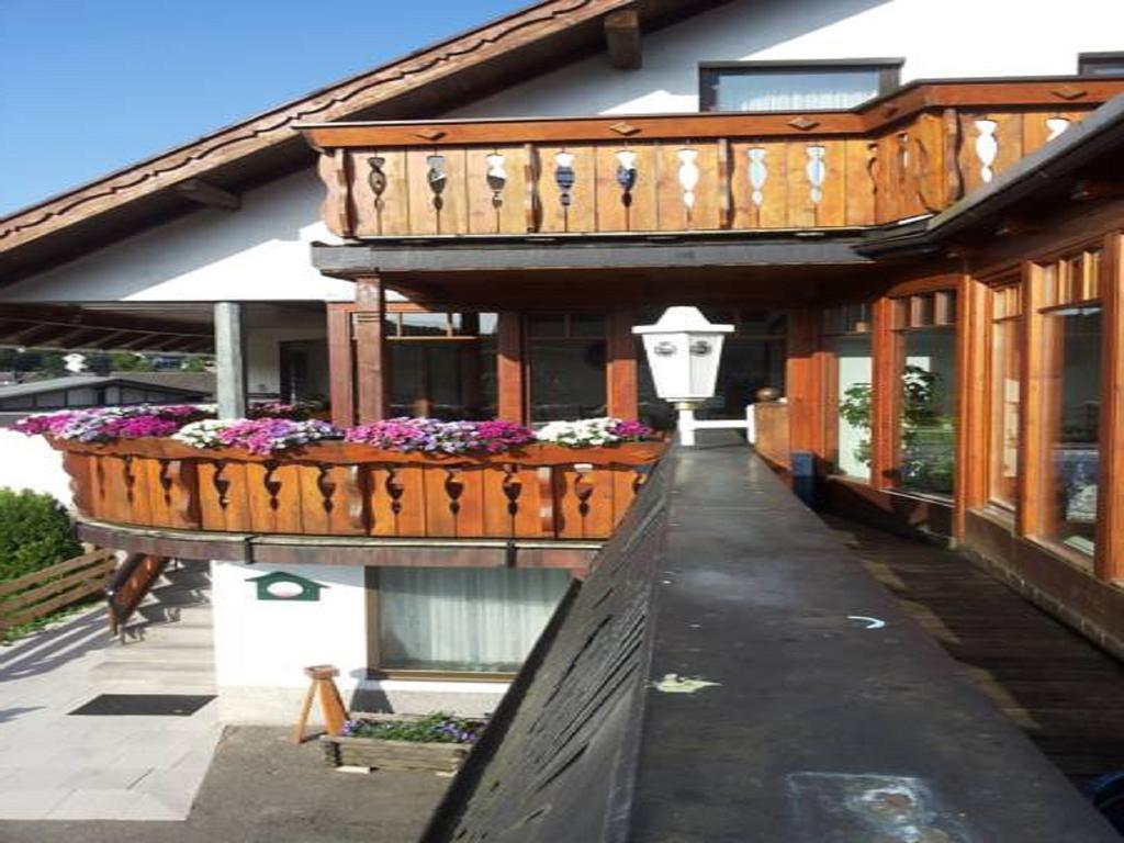 Pension "Dorfkrug" Winterberg Luaran gambar